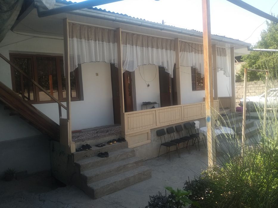 Yashnobod tumani Moʻynoq koʻchasi 67 uy sotk.300 kv Sotiladi