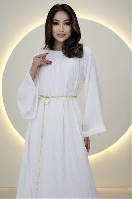 Вечернее платье белое