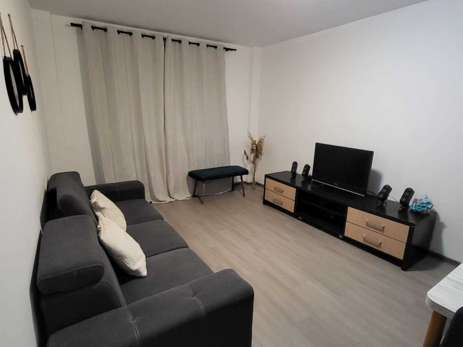 Inchiriere apartament 3 camere mobilate langa metrou Gorjului - 76 mp.