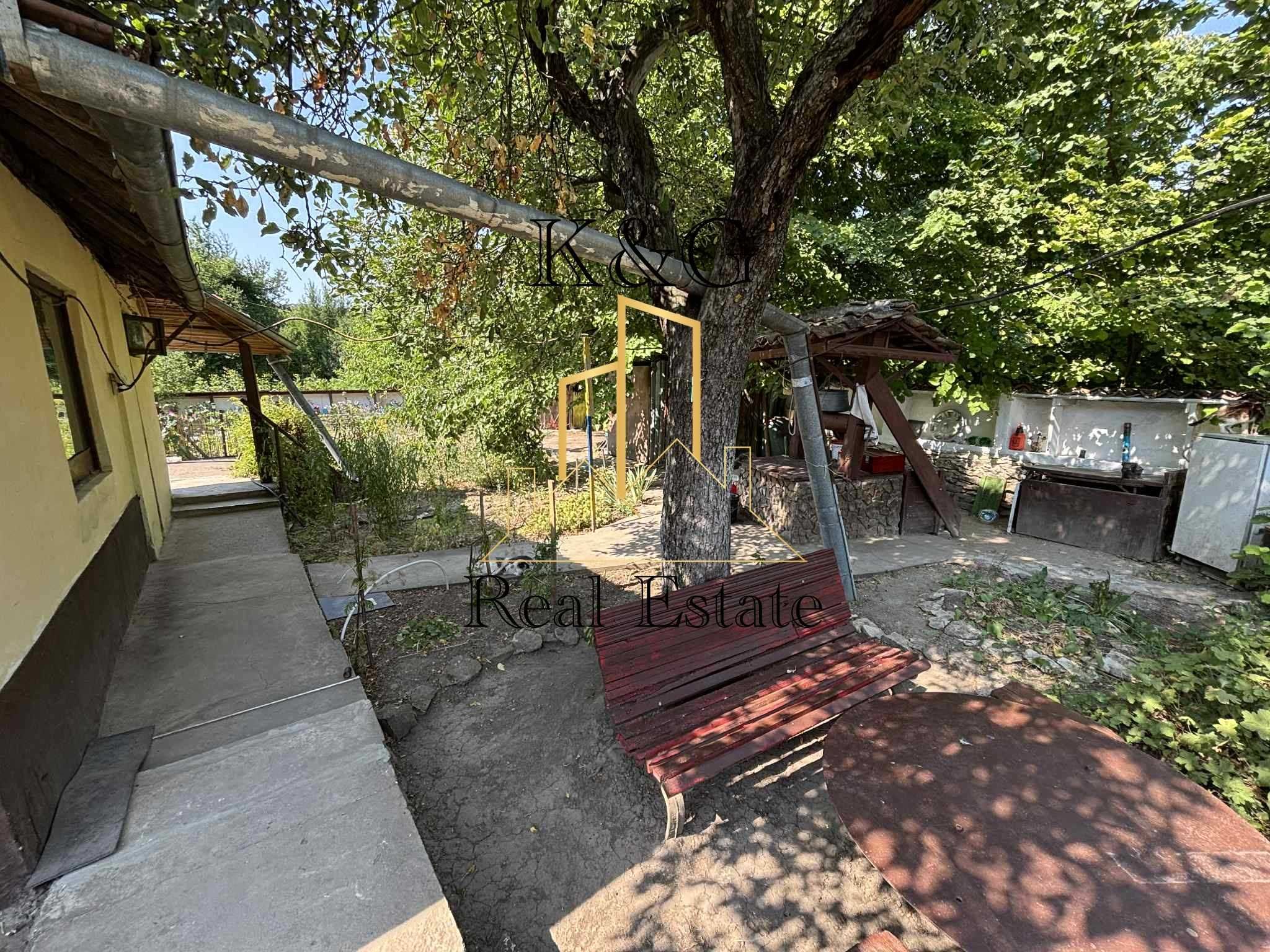 Едноетажна къща в с. Ушинци