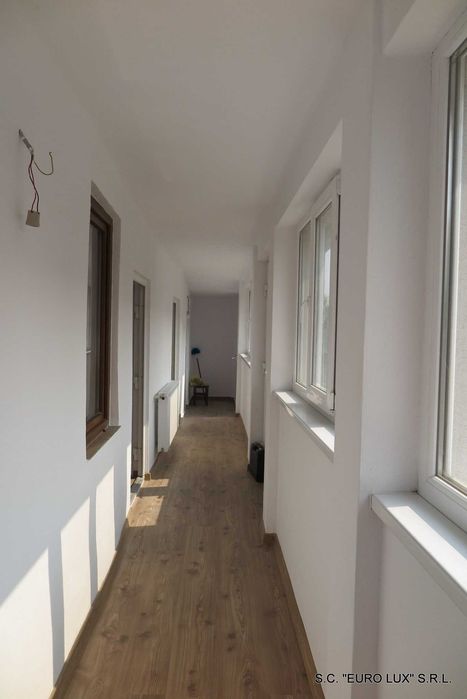 Casa - Vladimirescu, pe soseaua principala