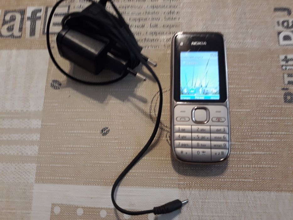 Nokia C02 със зарядно