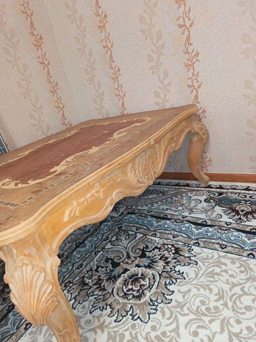 Srochna Xontaxta stoli sotiladi