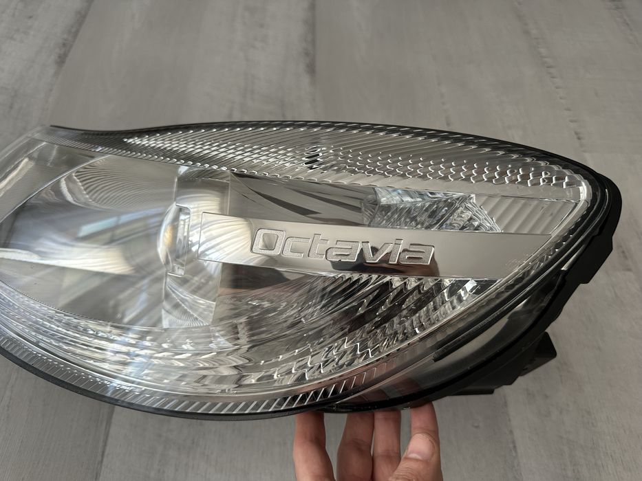 Far stanga skoda octavia 2 fl facelift xenon adaptiv impecabil Europa