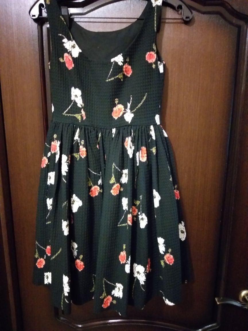 Брендовые платья от Cate MOOS , H&M,COS