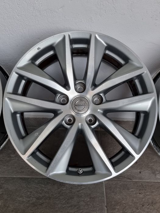 17" Оригинални джанти Nissan Qashqai X-trail 5×114.3 7.5J ET45