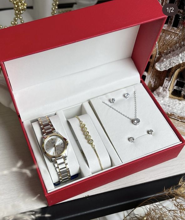 Часы комплект в подарок