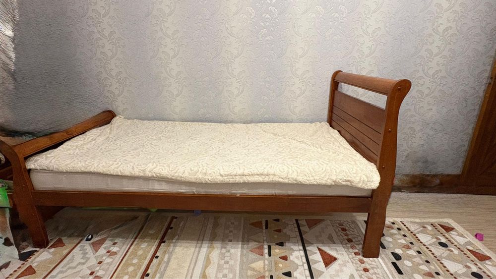 Кровать одинарный
