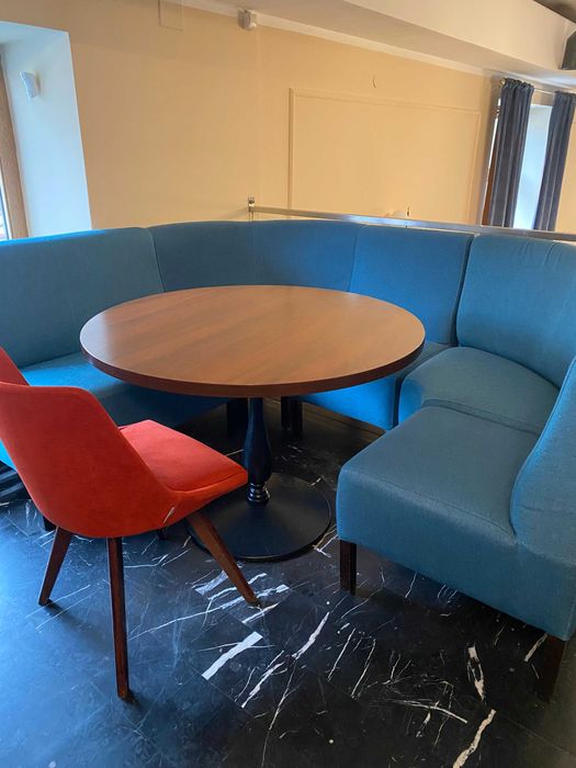 Vand Scaune, Fotolii si Mese