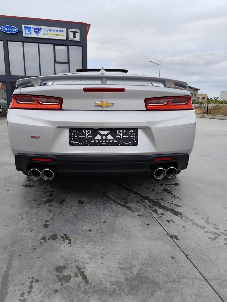 Chevrolet Camaro 6.2 551 cp