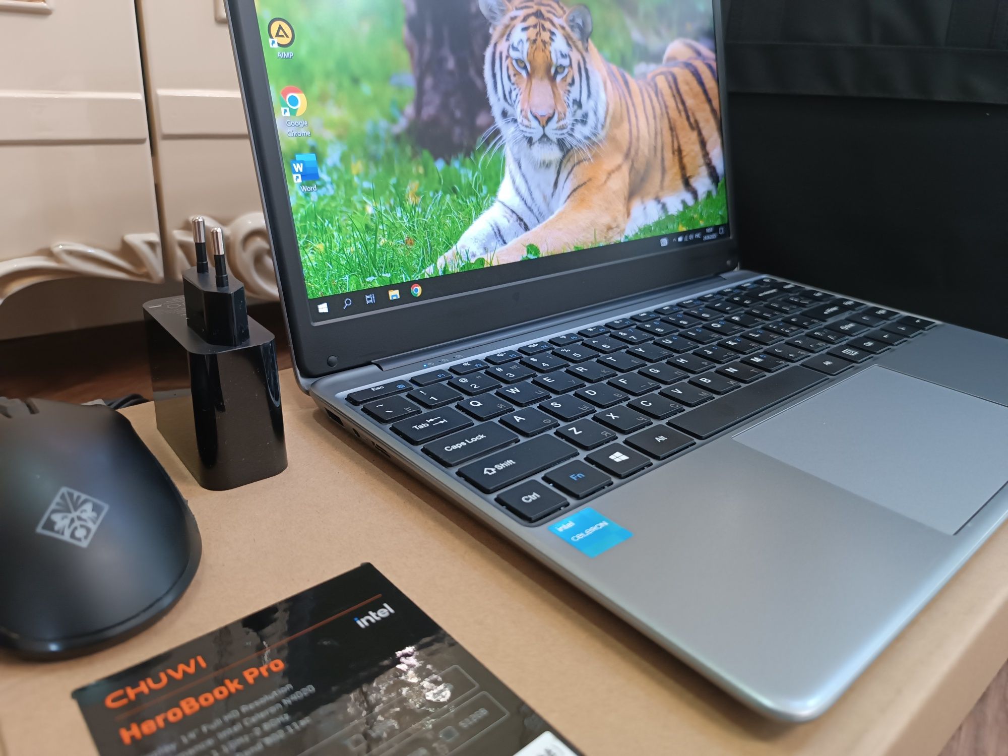 НОУТБУК Chuwi Windows 10 с документами.