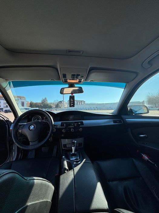 Vând/schimb BMW e60 530d