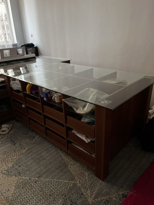 Комод / тумба с выдвижными ящиками