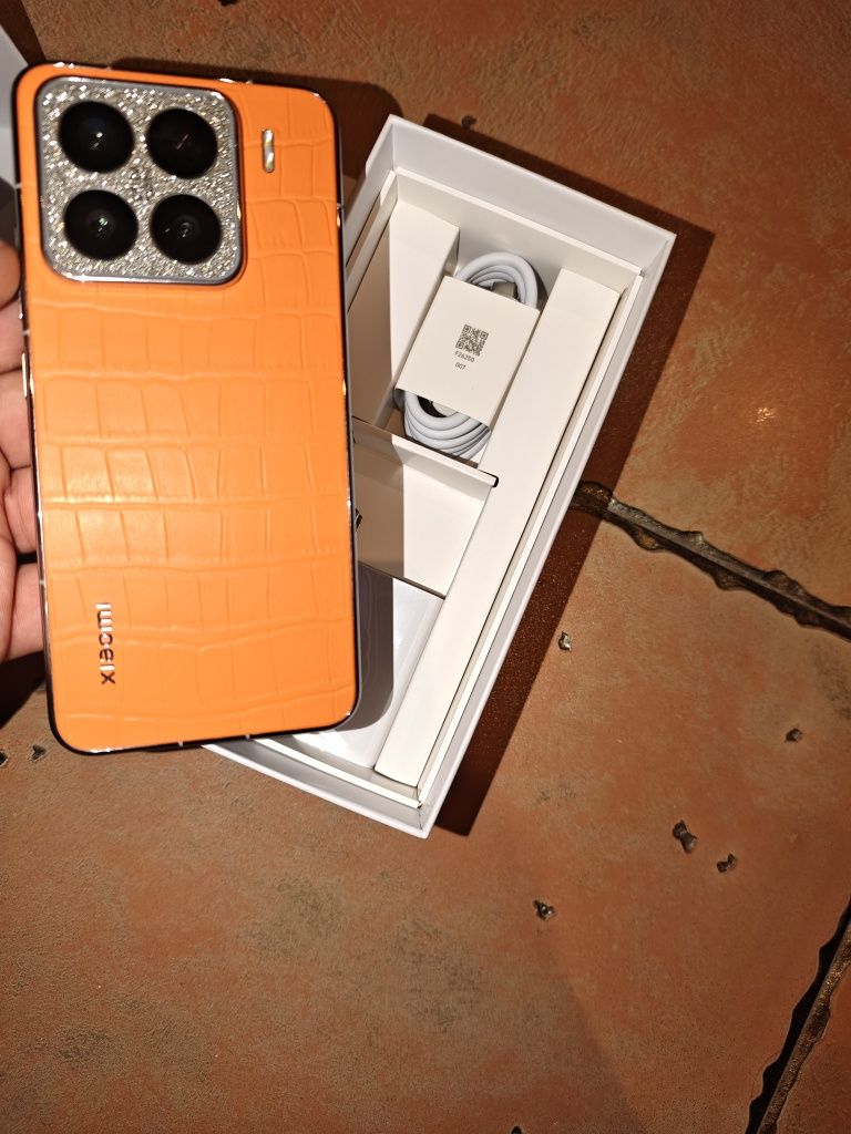 Нов Xiaomi 15 DIAMOND Special Edition 16/1000GB Global version!