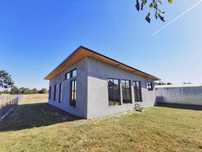 Vand case pe structura metalica