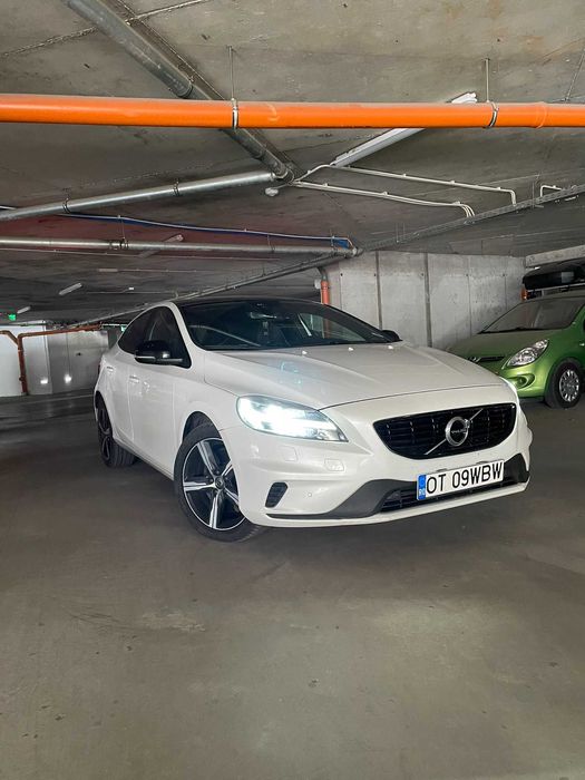 Volvo V40 T3 R-Design 2019