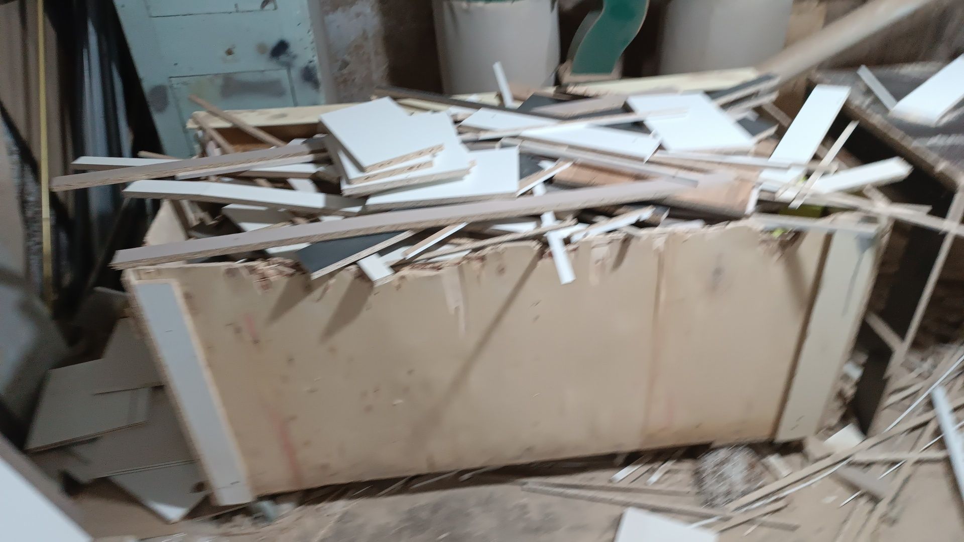Дрова обрезки лдсп