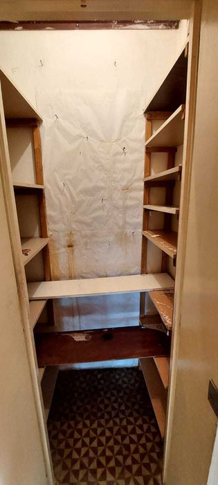 Vand Apartament decomandat cu 2 camere zona Podgoria