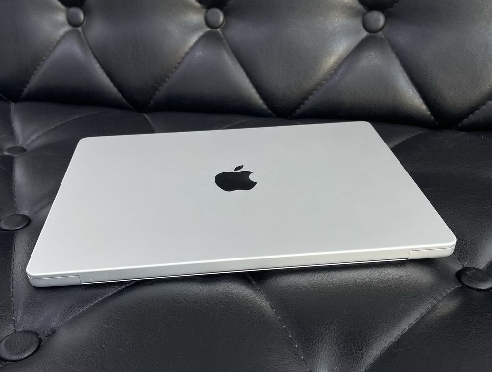 Apple MacBook Pro М2 Pro 14-inch 2023 года в идеальном состояние