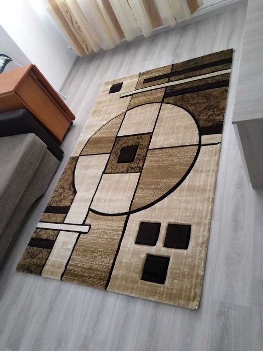 Închiriez garsonieră