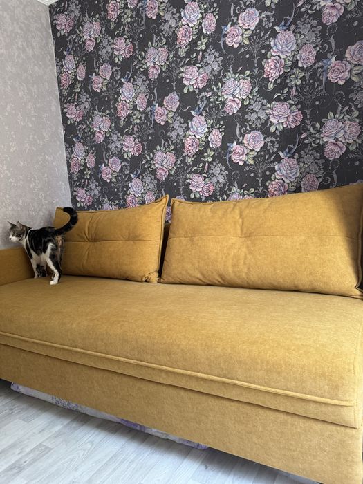 Продам диван в гостинную