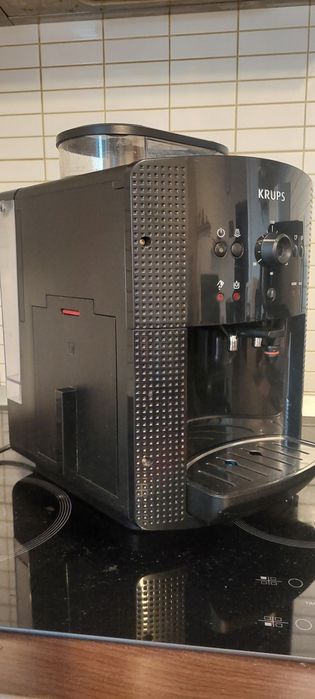 Expresor Krups EA81 defect ( în avarie )