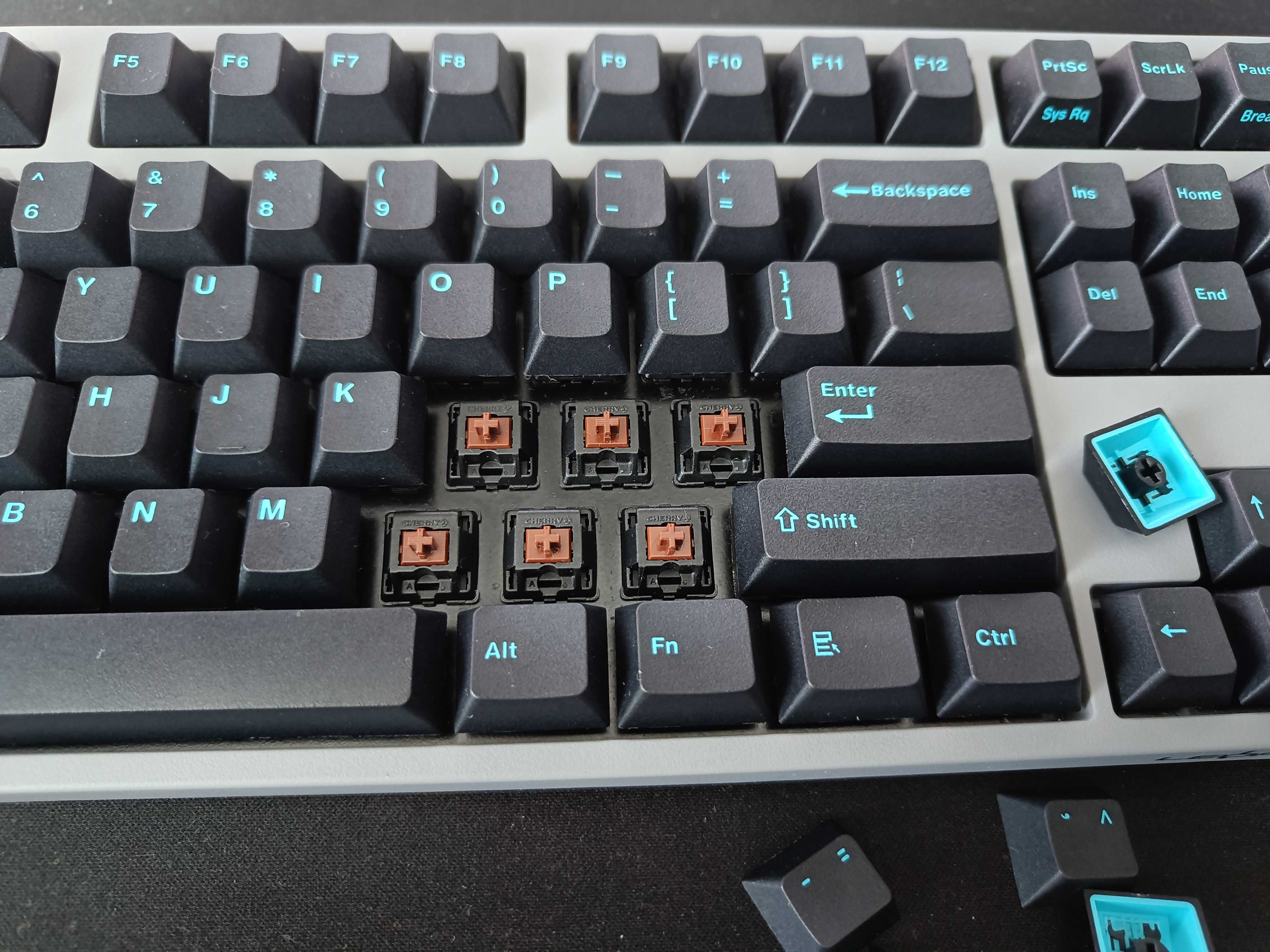 Tastatură mecanică Leopold FC750R PD TKL – MX Brown, Charcoal Blue