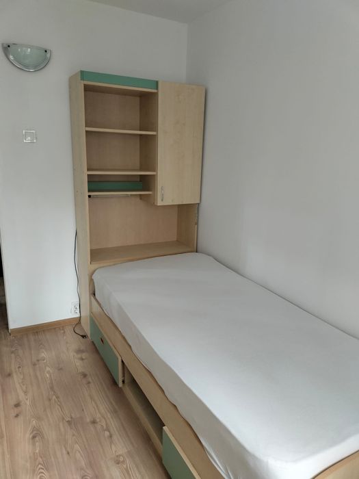 Închiriez apartament 3 camere G . Enescu