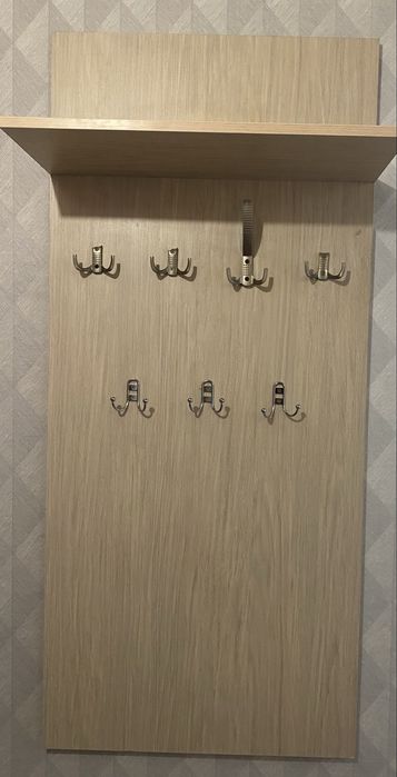 Шкаф, вешалка и тумбочка для обуви — комплект в хорошем состоянии