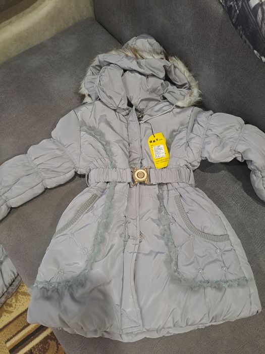 Зимняя куртка на девочку
