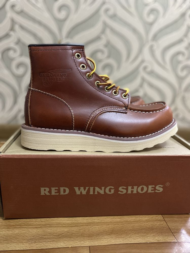 Продам обувь Red wings