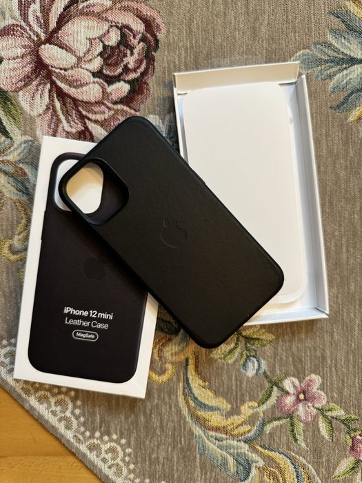 Apple iPhone 12 Mini 128GB + 4 Huse Apple originale