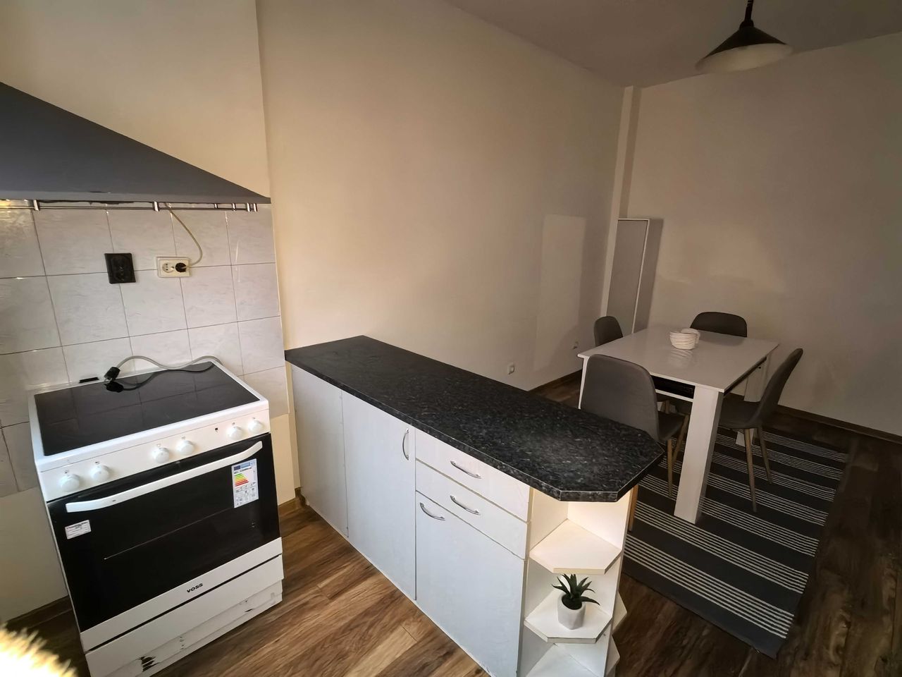 Дава се под наем Двустаен апартамент в Ямбол, Център - 65 кв.м за 260 € - Снимка #5