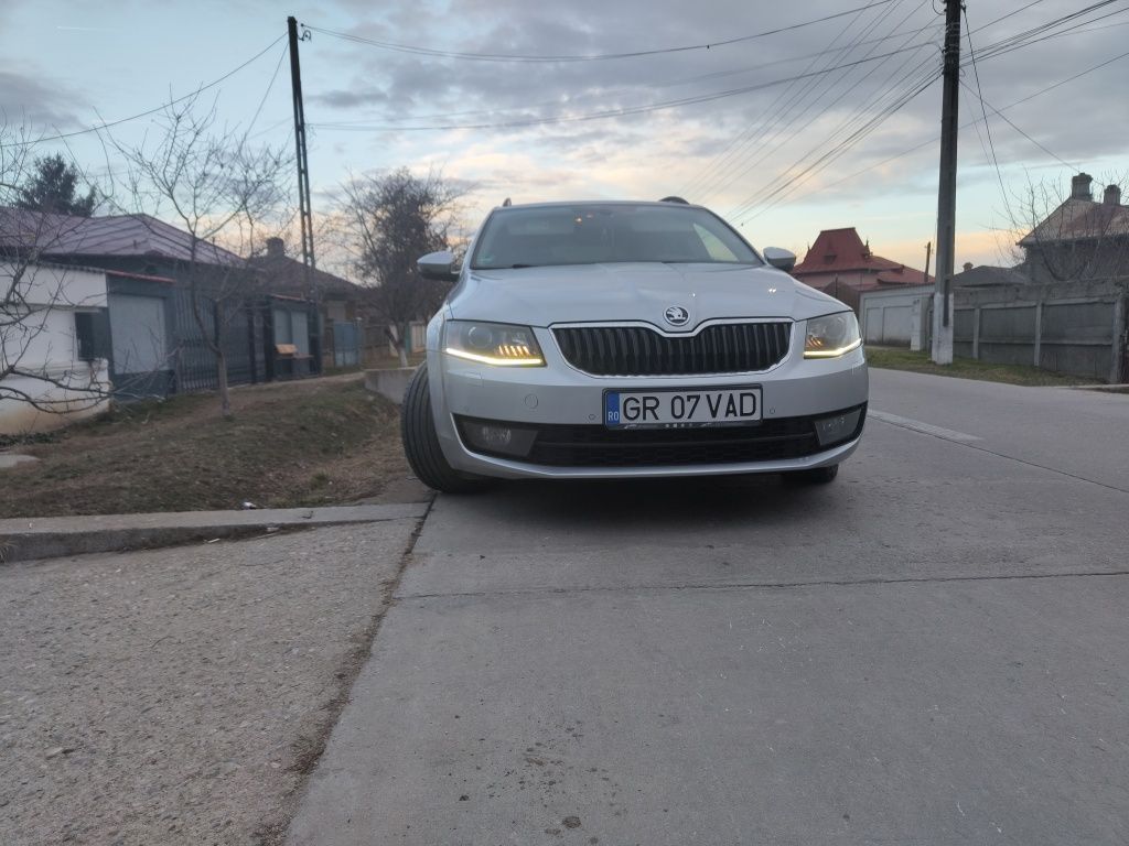 Vând  Skoda Octavia 3 2.0 dsg