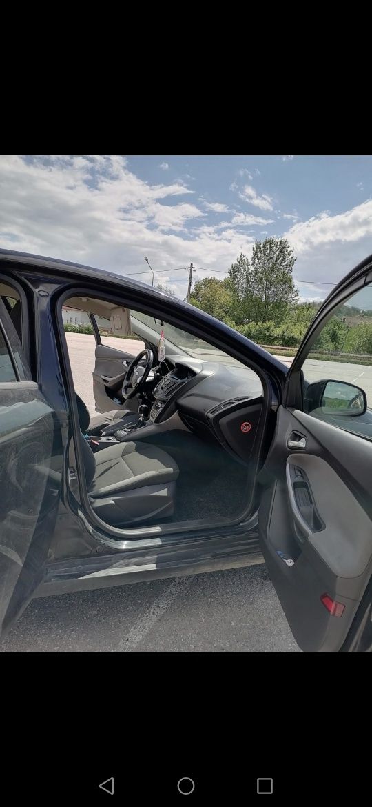 Ford focus mk3 citiți descrierea