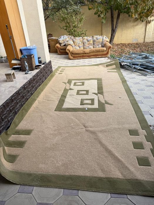 Палас ковер в хоошем состоянии