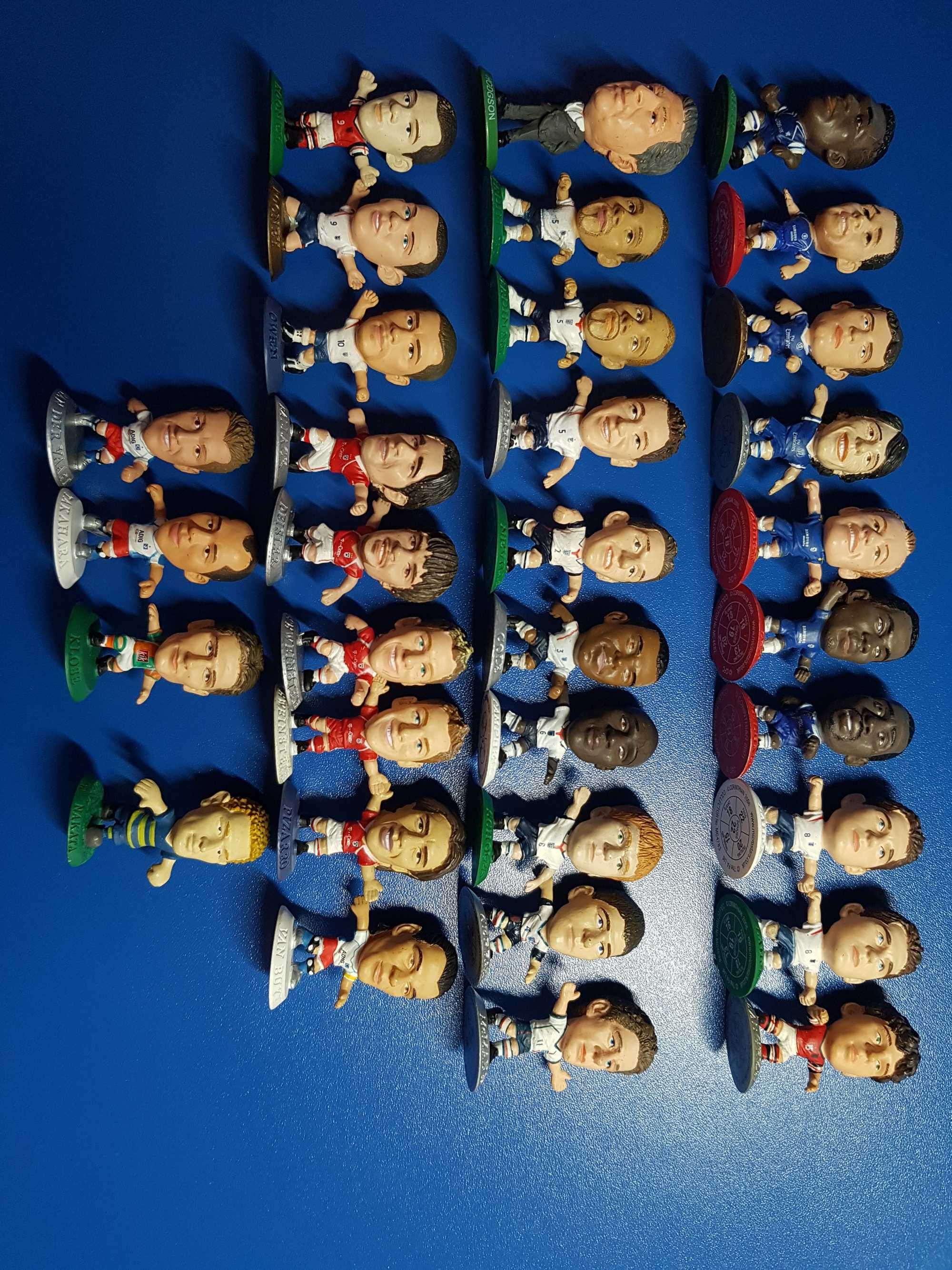 Peste 90 de figurine fotbal Corinthian si SoccerStarz