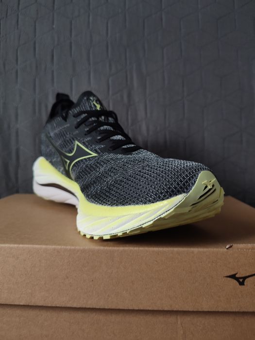 Mizuno Wave Neo Wind