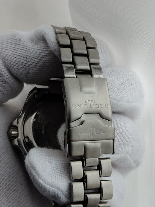 Breitling Shark A58605