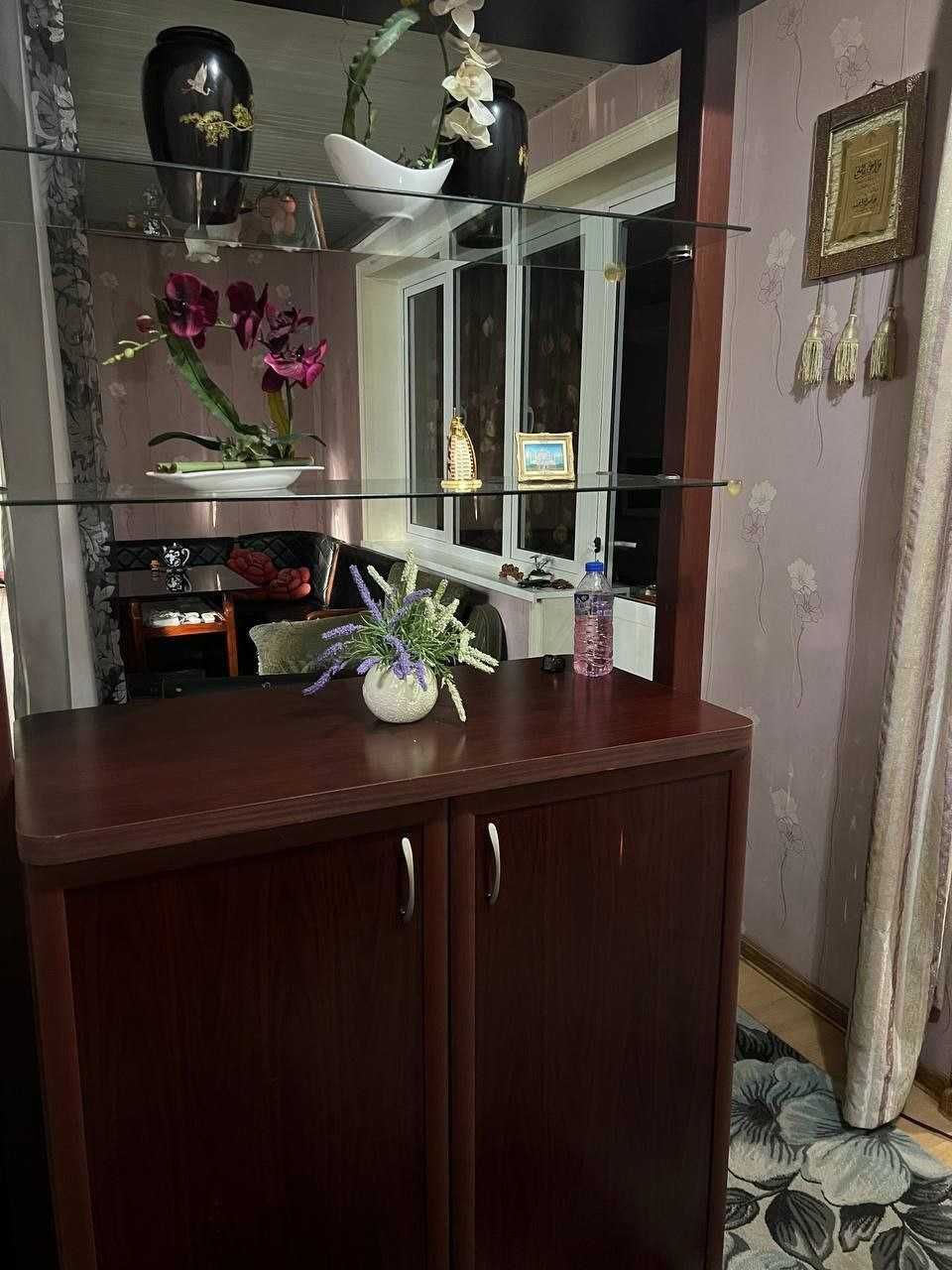 Юусабад6  4\1\4 продается можно под офис ор-р Конечка автобусов