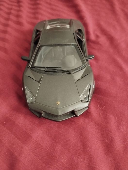 Продается машина сувенир