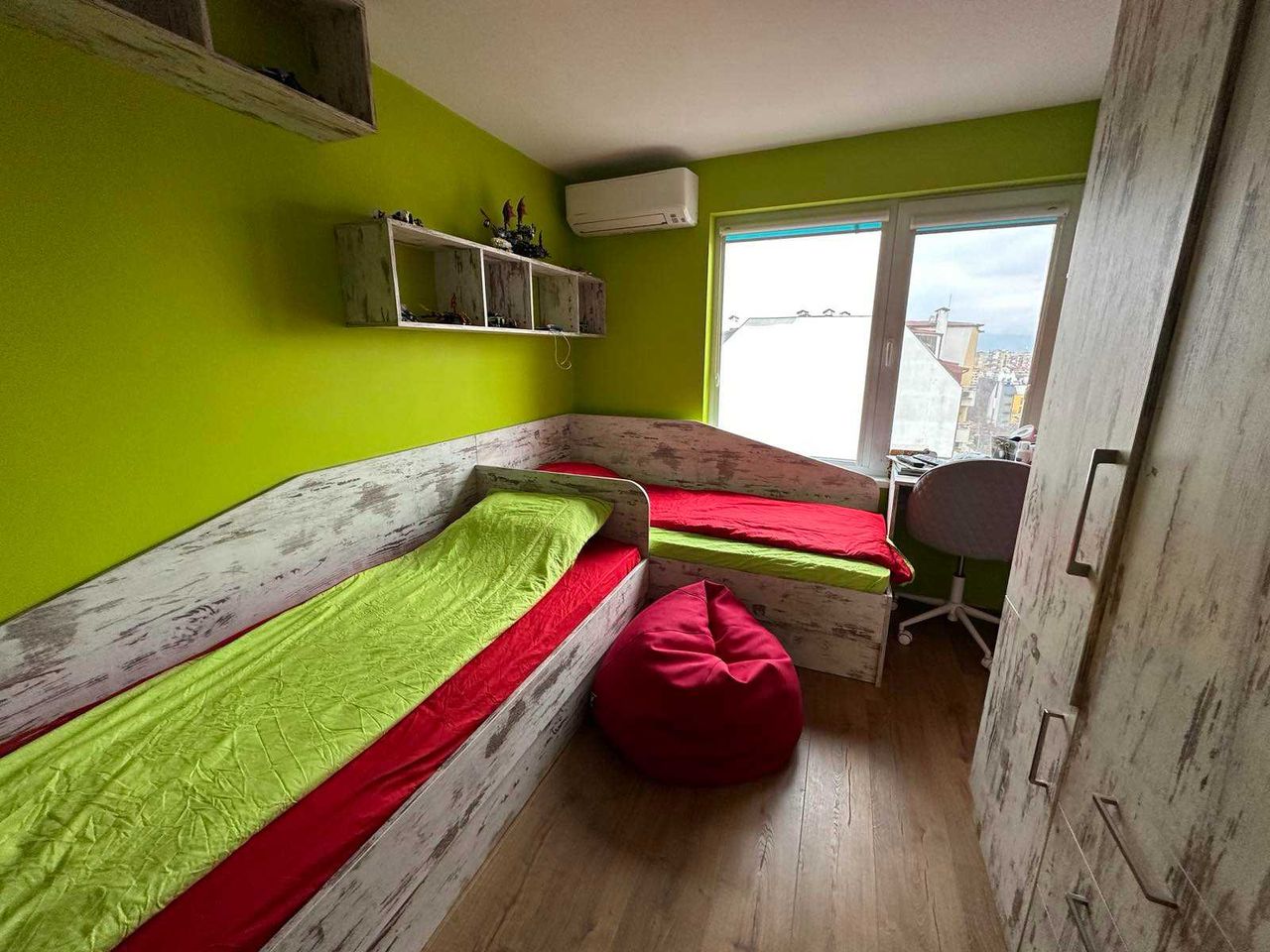 Продава се Тристаен апартамент в София, Редута - 95 кв.м за 3158 €/кв.м - Снимка #5