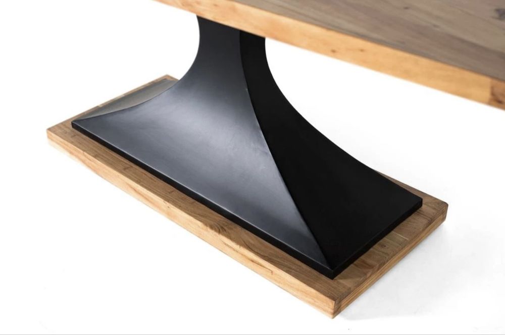 Трапезна маса 200/100 от масив за 6-8 човека