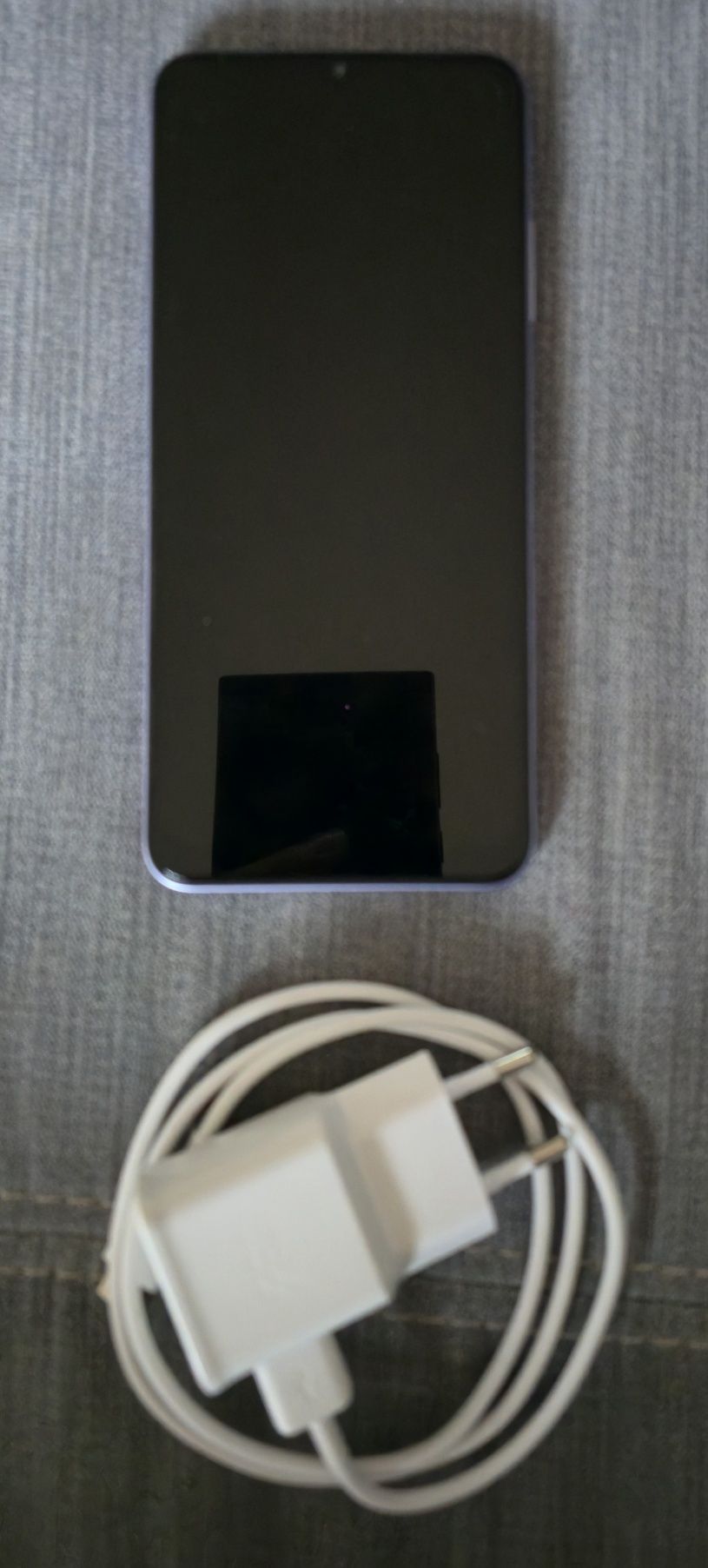 Мобилен телефон Samsung Galaxy A22 5G, 4 GB RAM, 128 GB storage.