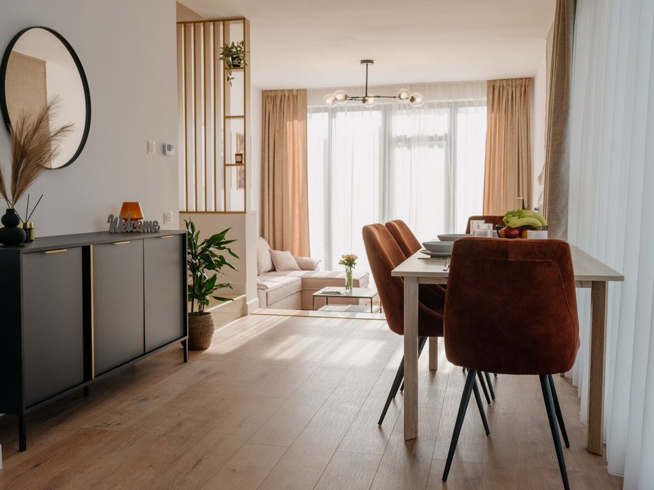 Inchiriez casă tip duplex living+3 dormitoare în zona Bună Ziua