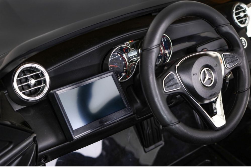 Двуместен акумулаторен джип Mercedes GLC 63 (лицензиран) , MP4 видео