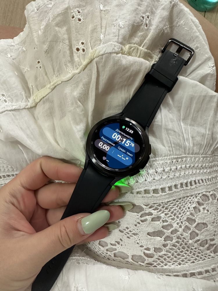 Часы Samsung Watch 4
