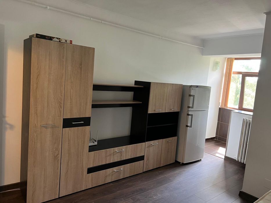 Închiriez garsonieră – Zona Tudor Vladimirescu, bloc Q2