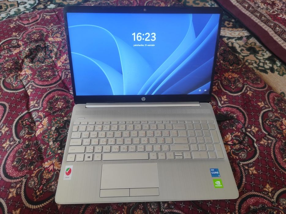 HP core i5 8ga 512 talik programmalarga ofisnoy noutbuk sotiladi