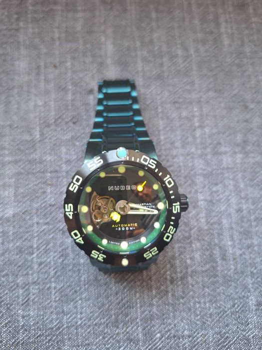 Ръчен часовник лимитед едишън